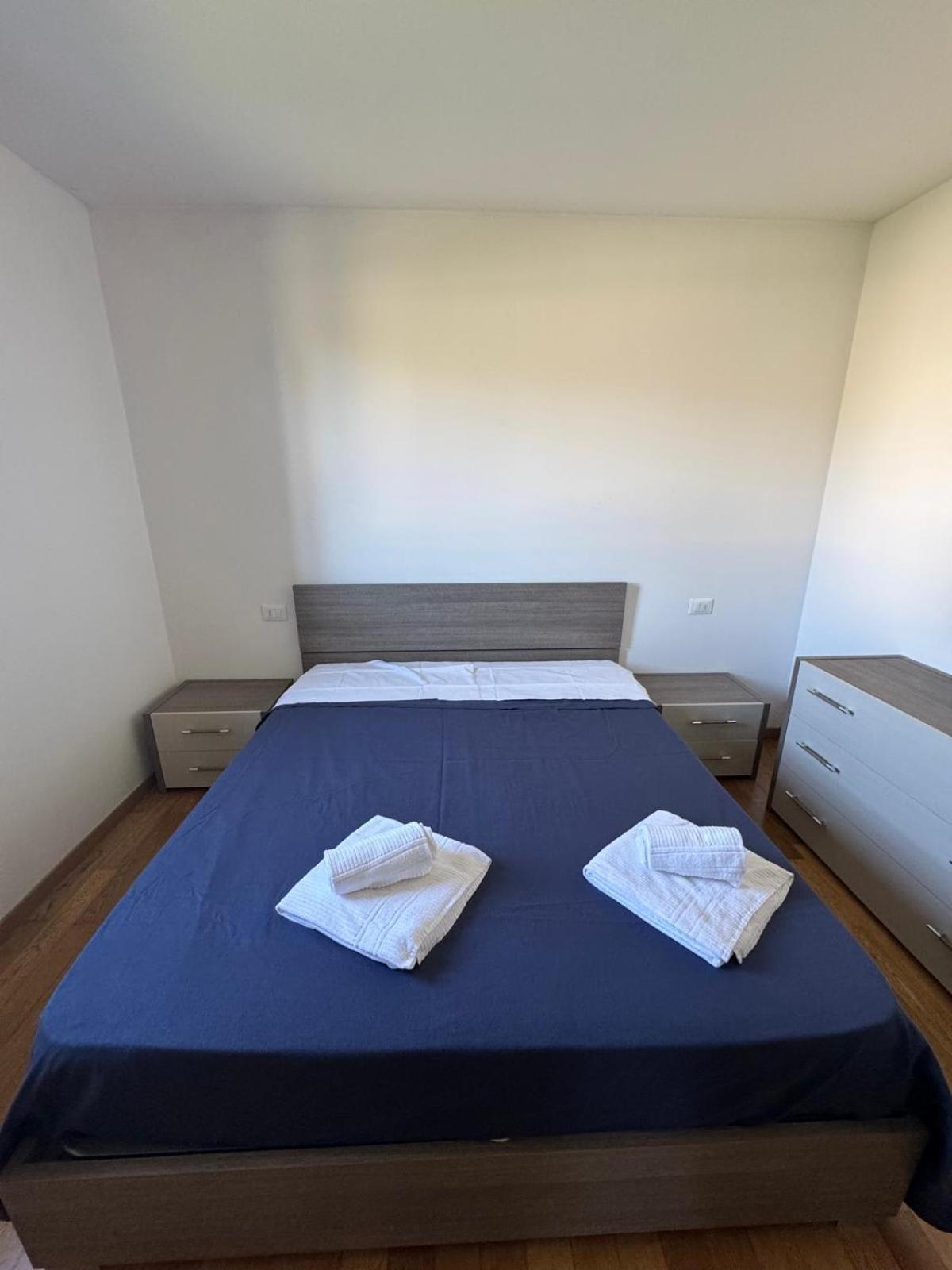 Crossroads Apartment Santa Maria la Longa Exterior foto